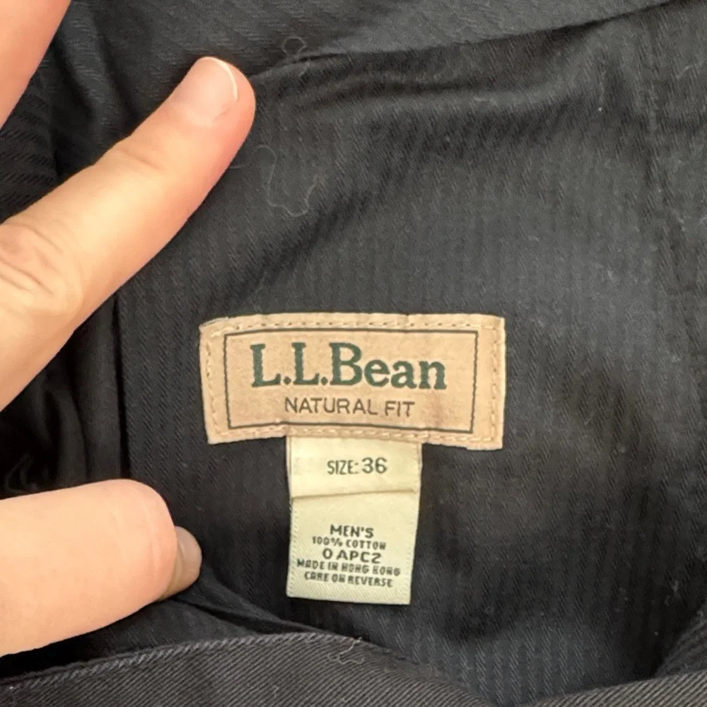 L.L. Bean Men’s Natural Fit Classic Black Chinos Pants Pleated Cuffed Size 36x32